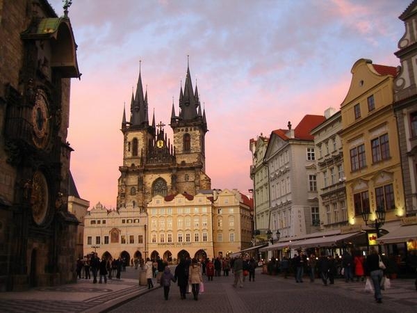 Circuit in Cehia | Praga orasul de Aur si Castele Medievale - avion, 6 ...